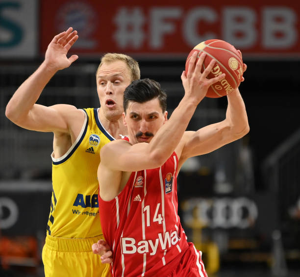 詹姆斯与伦 詹姆斯与伦