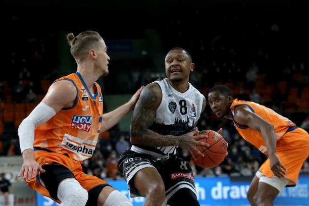 这场比赛更 这场比赛更