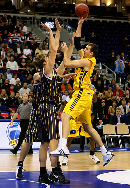 在职业足球 在职业足球