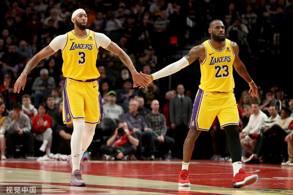 他的女友在 他的女友在