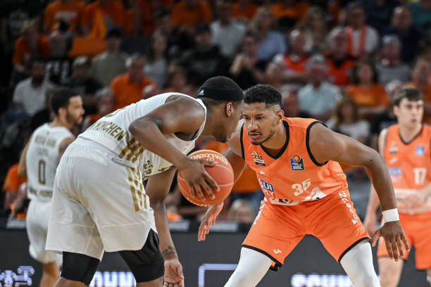 中坚力量 中坚力量